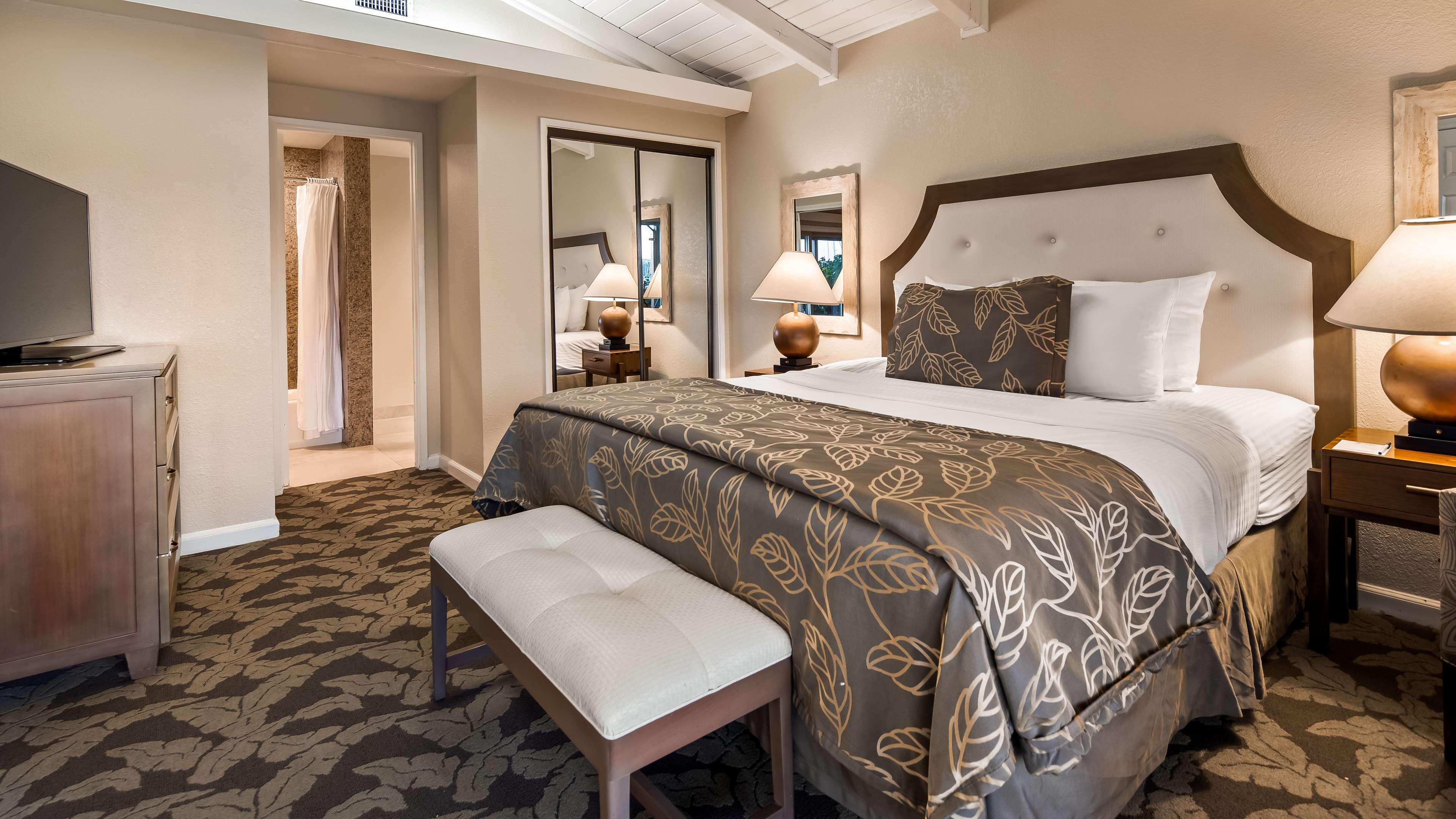 Western Island Palms Hotel&marina Hotel
