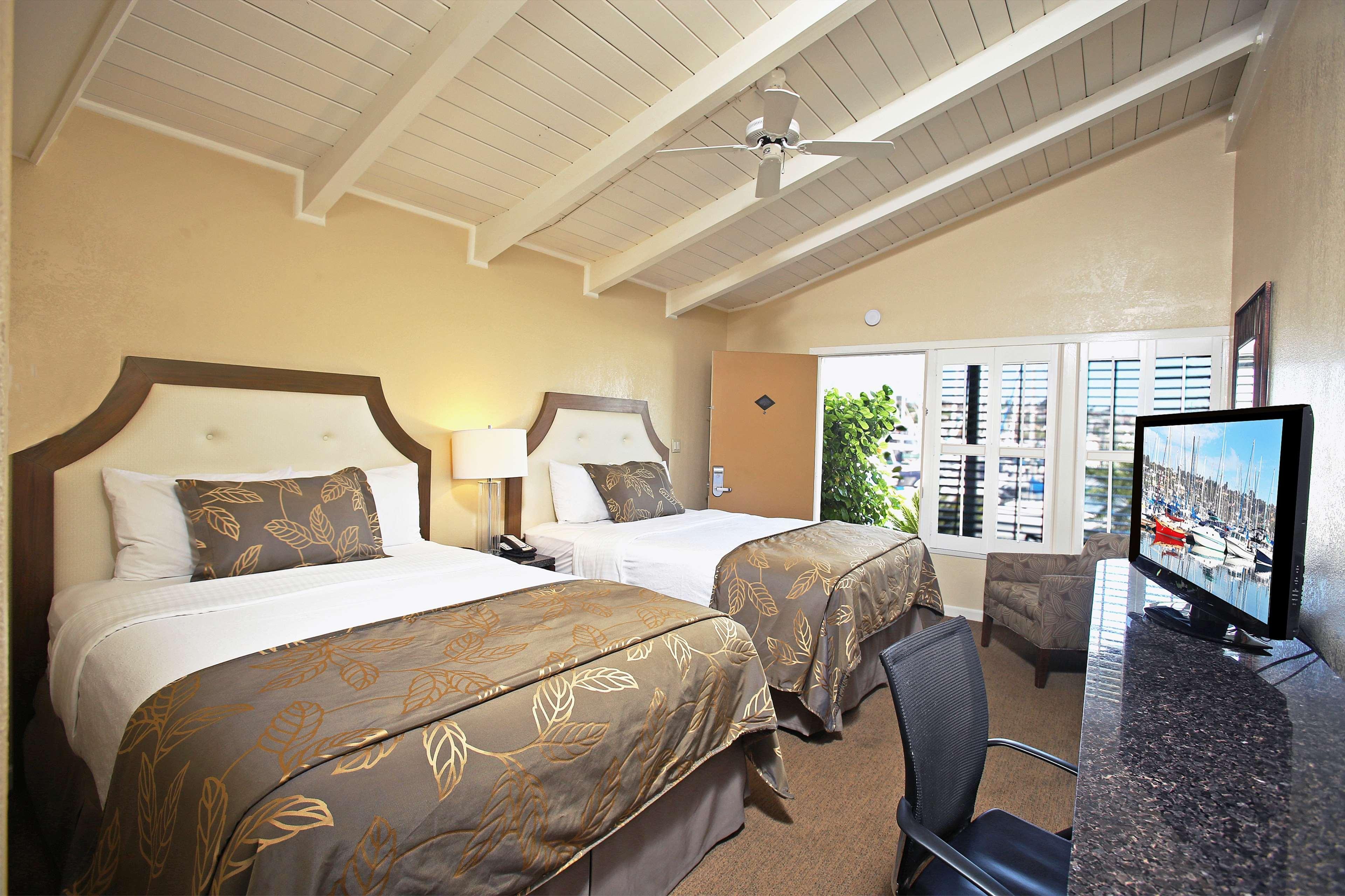 Western Island Palms Hotel&marina Hotel